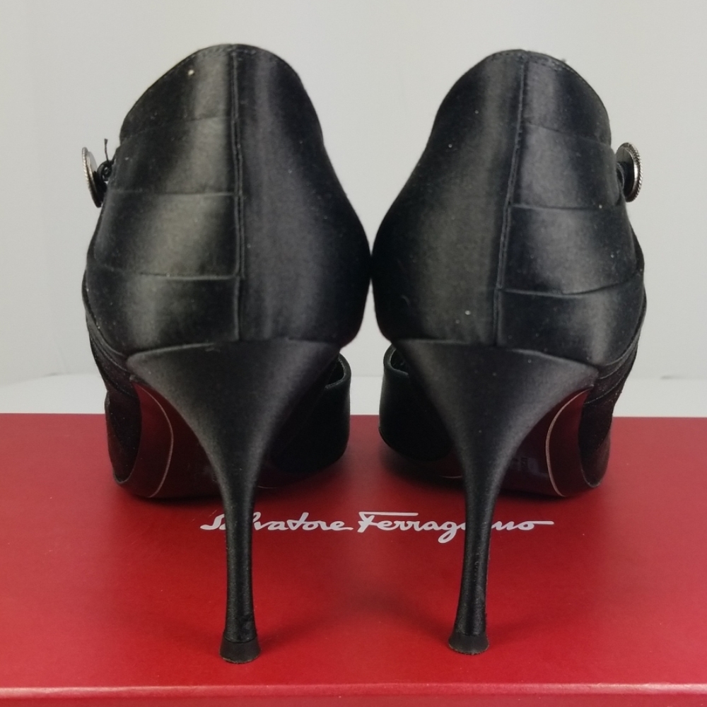 Salvatore Ferragamo Refly Black Satin Pumps - Picture 8 of 8